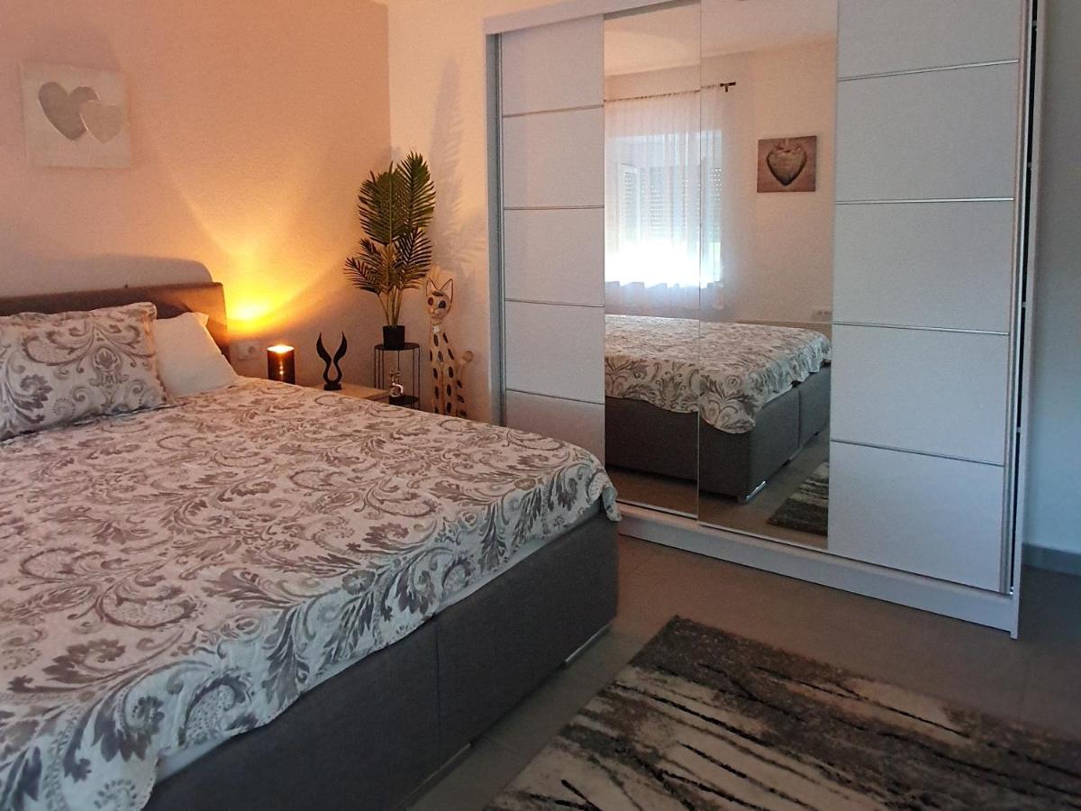 Afrodita Apartment Rednek Kültér fotó