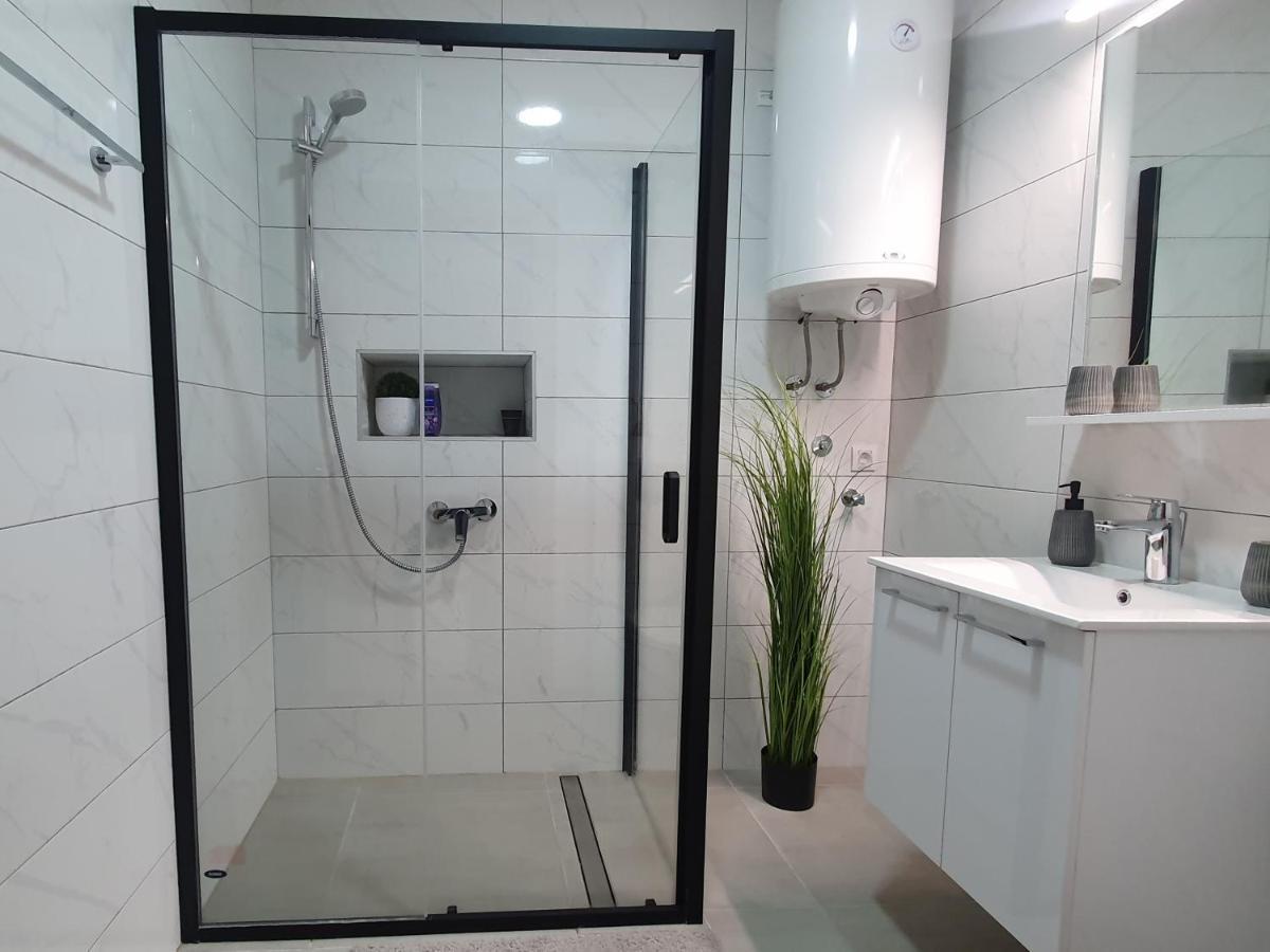 Afrodita Apartment Rednek Kültér fotó
